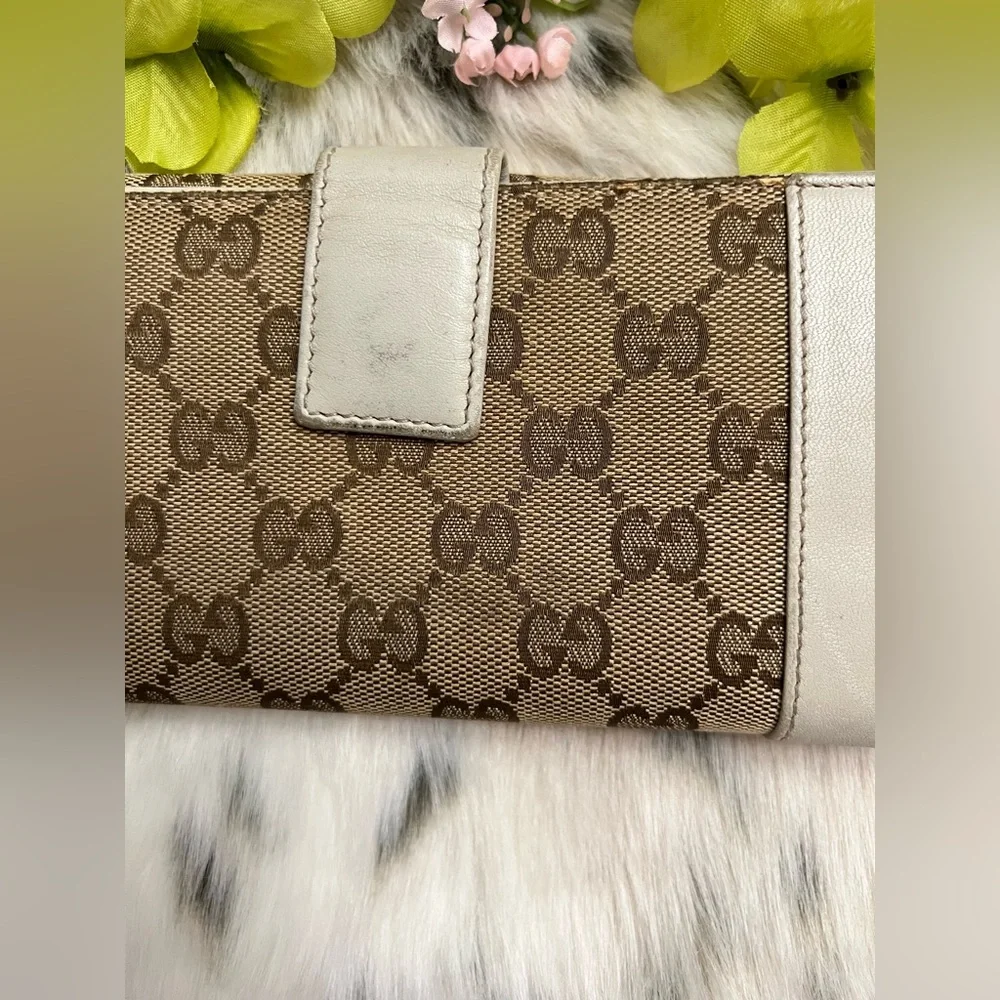 Gucci Long Wallet with Charms - Picture 9 of 15